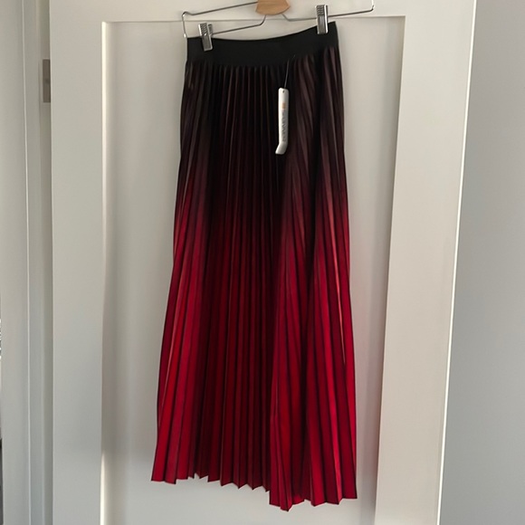 Spanner skirt - Picture 1 of 9